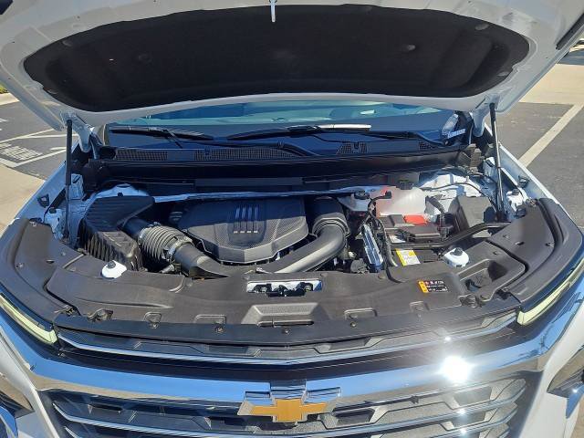 New 2027 Chevrolet Traverse LT w/ LPO, Cargo Package FWD image 30