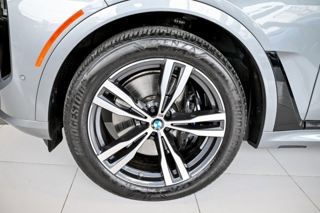 Used 2024 BMW X7 xDrive40i w/ M Sport Package image 47