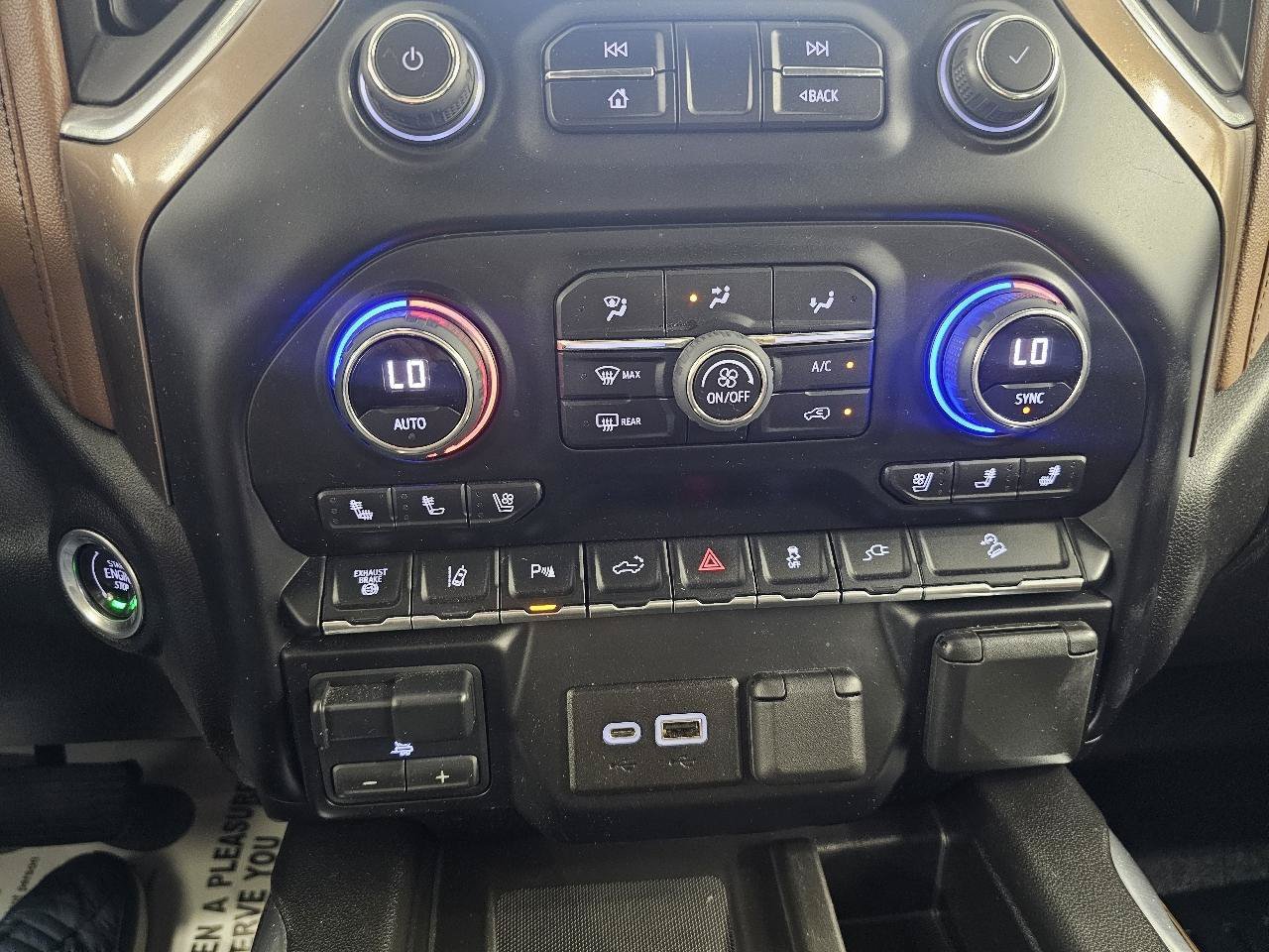 Used 2023 Chevrolet Silverado 3500 High Country w/ Z71 Off-Road Package AWD/4WD image 23