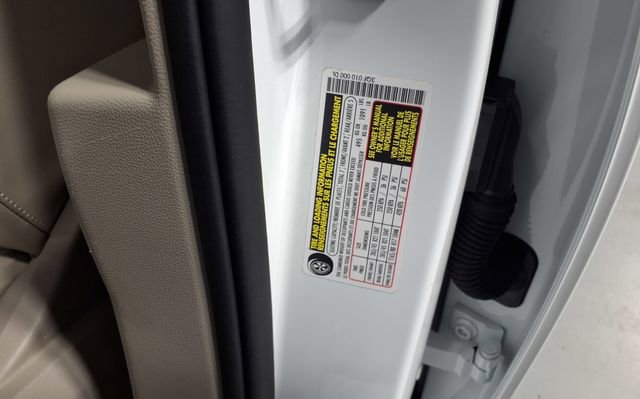 Used 2024 Volkswagen Atlas SEL Premium R-Line image 35