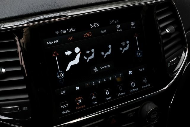 Used 2021 Jeep Grand Cherokee Limited AWD/4WD image 29