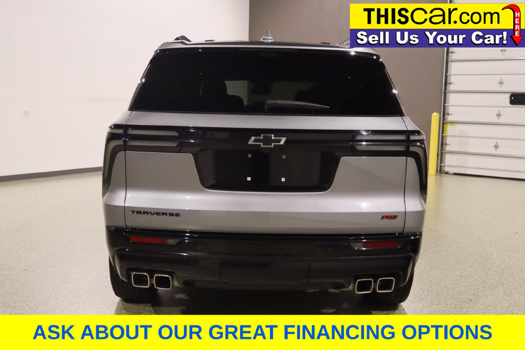 Used 2025 Chevrolet Traverse RS w/ LPO, Cargo Package FWD image 8