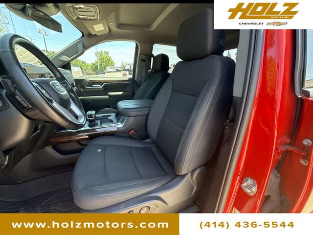 Certified 2024 GMC Sierra 1500 Elevation w/ LPO, Elevation Black Package AWD/4WD image 18