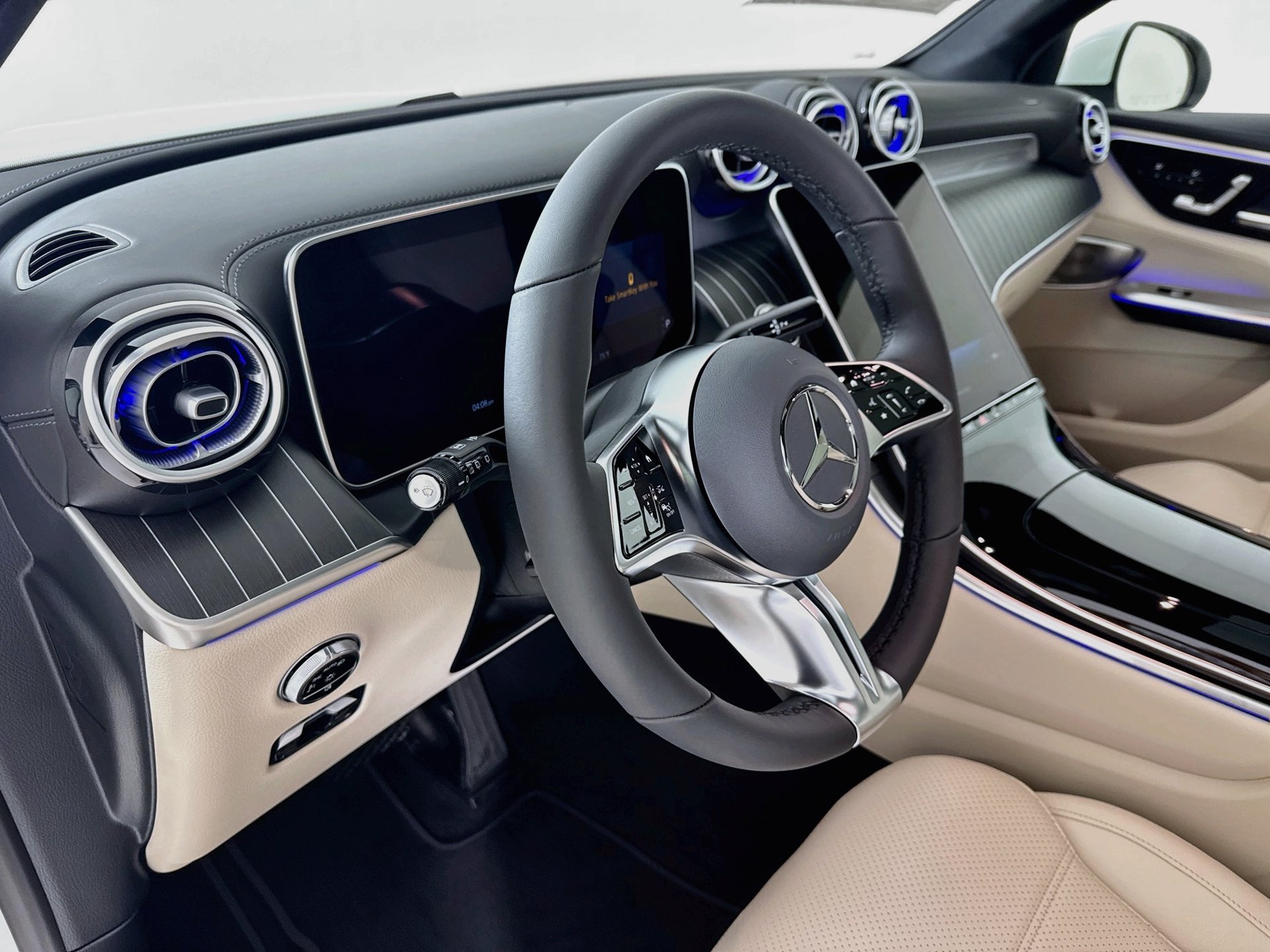 New 2027 Mercedes-Benz GLC 300 image 10