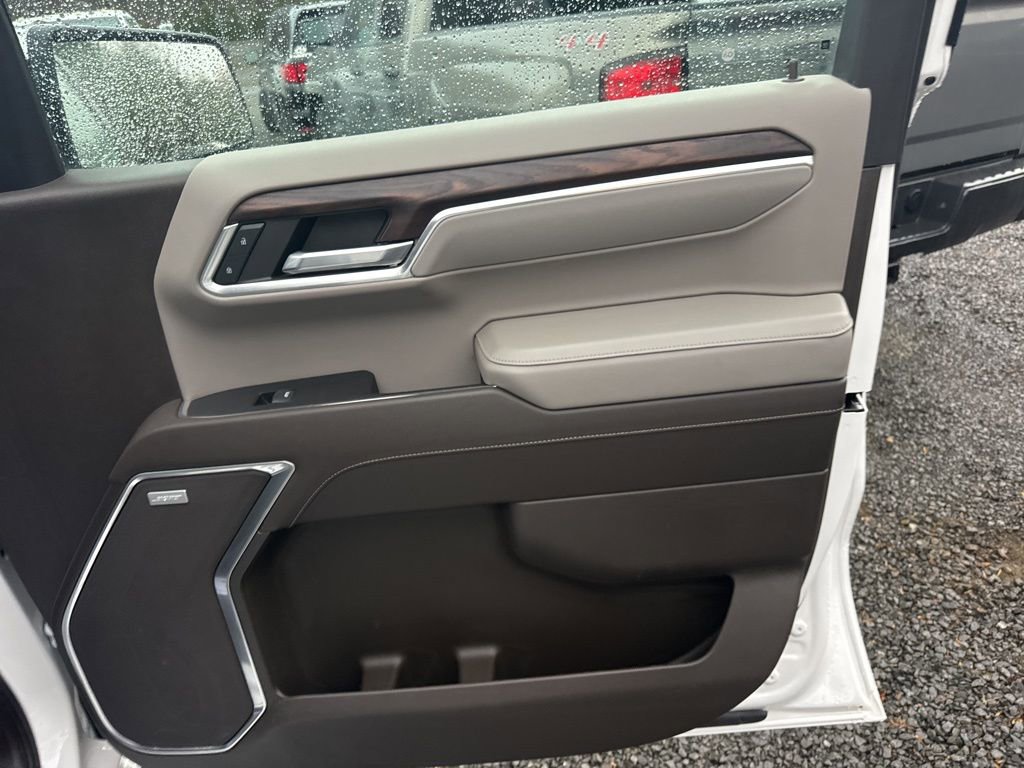 Used 2023 GMC Sierra 1500 SLT w/ SLT Premium Package image 12