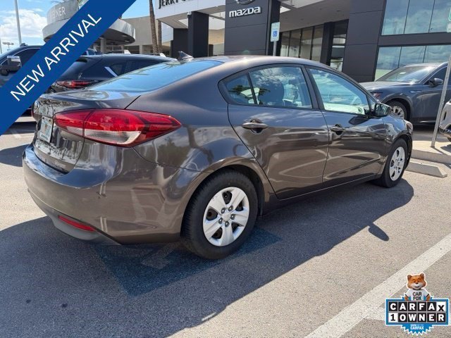 Used 2017 Kia Forte LX FWD image 3