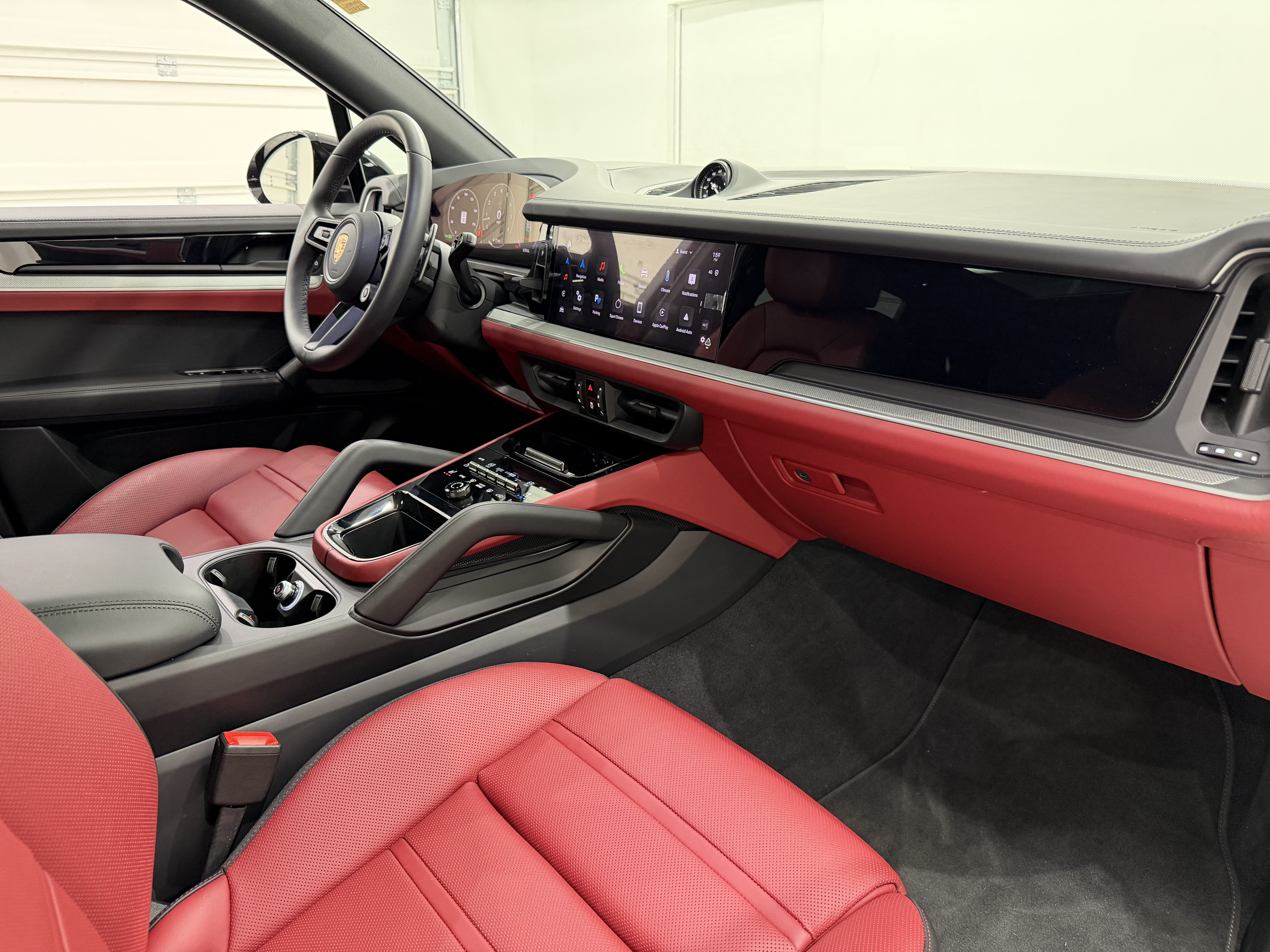 Certified 2025 Porsche Cayenne S AWD/4WD image 24