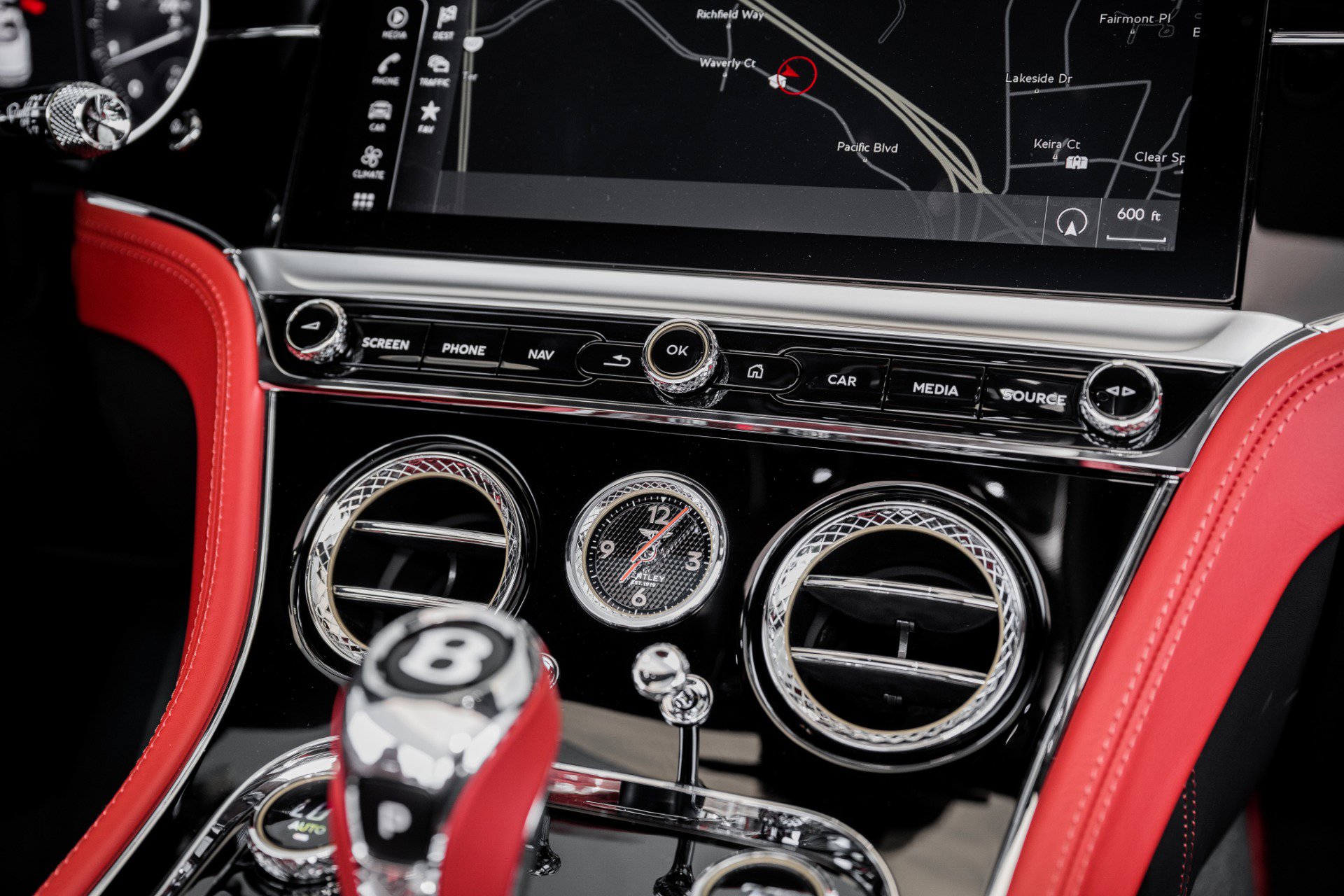 Used 2023 Bentley Continental GT V8 image 31