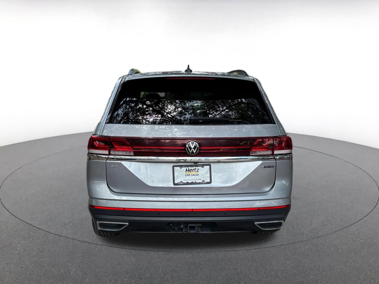 Used 2024 Volkswagen Atlas SE AWD/4WD image 6