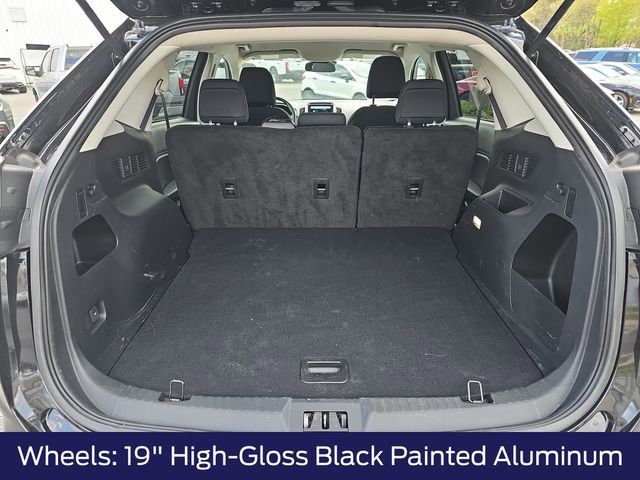 Used 2024 Ford Edge SE w/ Black Appearance Package image 14