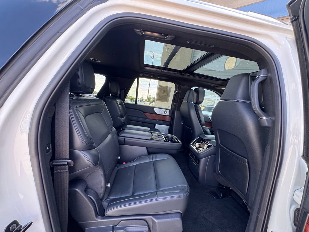 Used 2024 Lincoln Navigator L Reserve AWD/4WD image 31