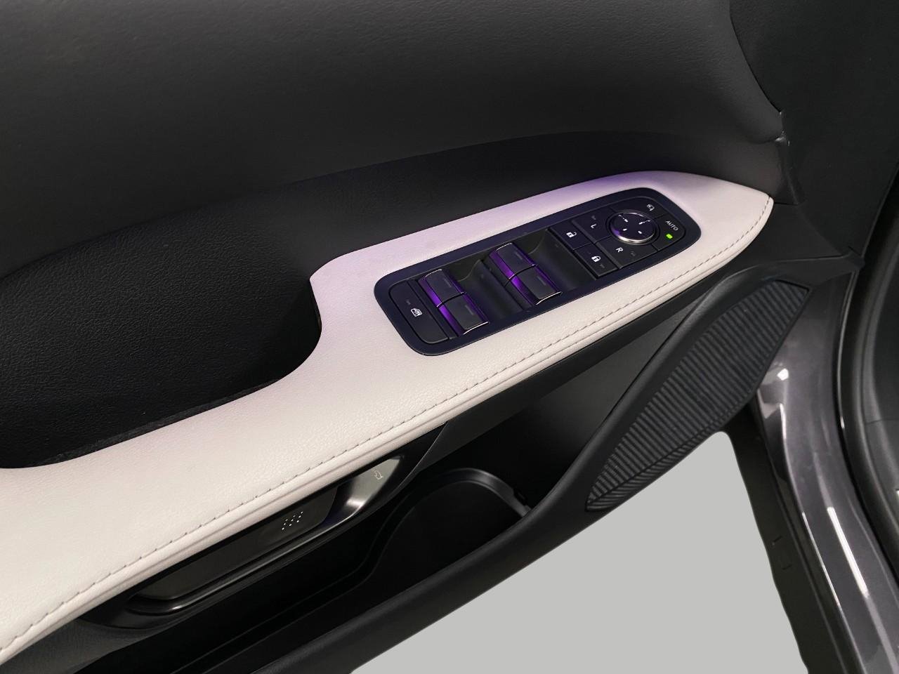 New 2025 Lexus RX 350 AWD image 32