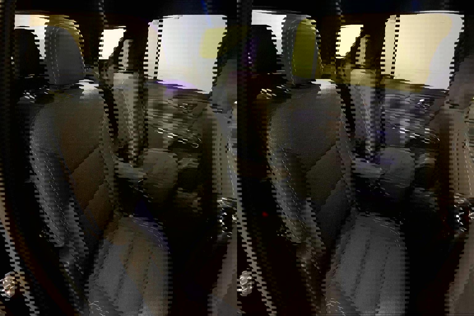 Used 2024 Chevrolet Traverse LT image 23