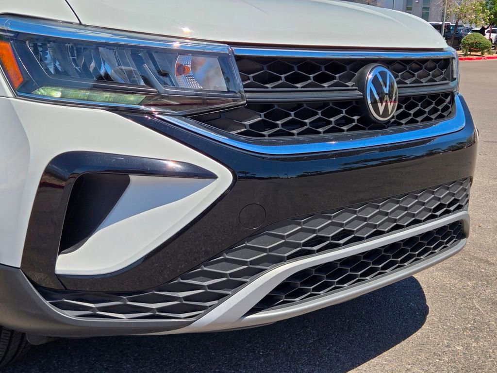 Certified 2023 Volkswagen Taos S FWD image 2