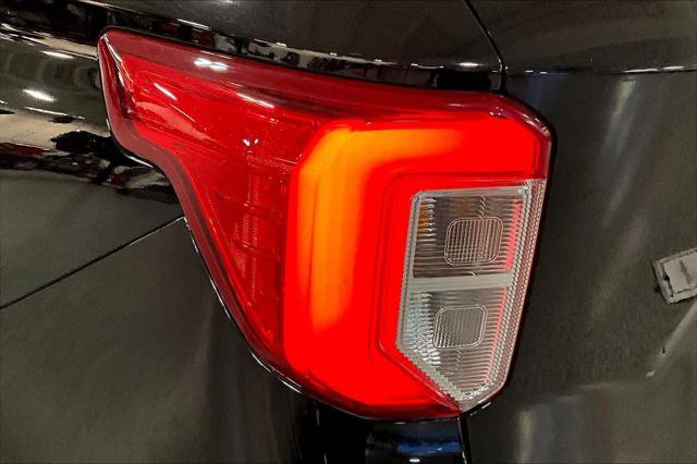 Used 2021 Ford Explorer XLT w/ Equipment Group 202A RWD image 31
