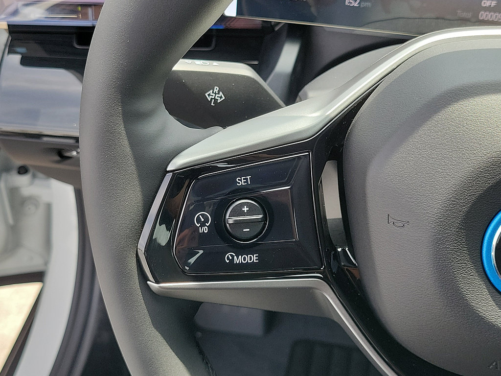 New 2026 BMW i5 M60 w/ Convenience Package RWD image 26
