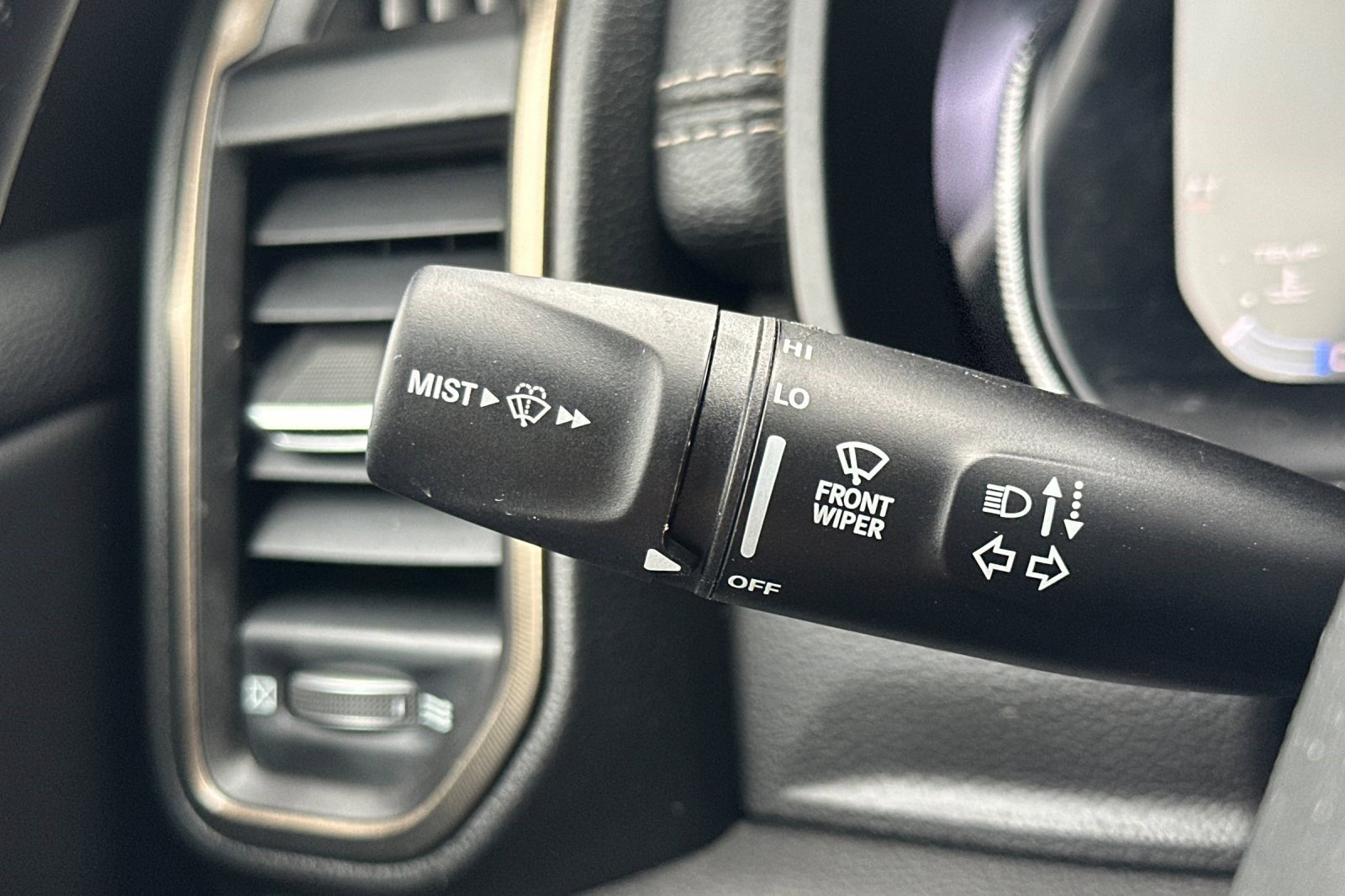 Used 2023 RAM 1500 Rebel w/ Night Edition image 30