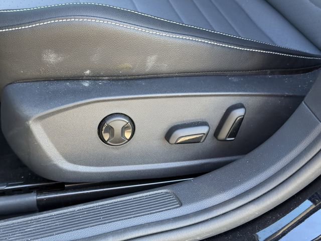 Used 2025 Volkswagen Jetta SE image 24