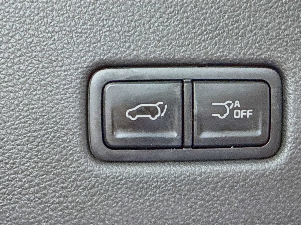 Used 2022 Kia Carnival SX FWD image 32