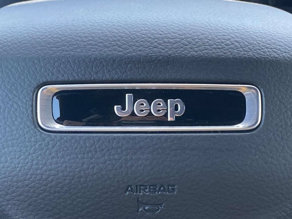 New 2026 Jeep Grand Cherokee Limited w/ Luxury Tech Group II AWD/4WD image 55