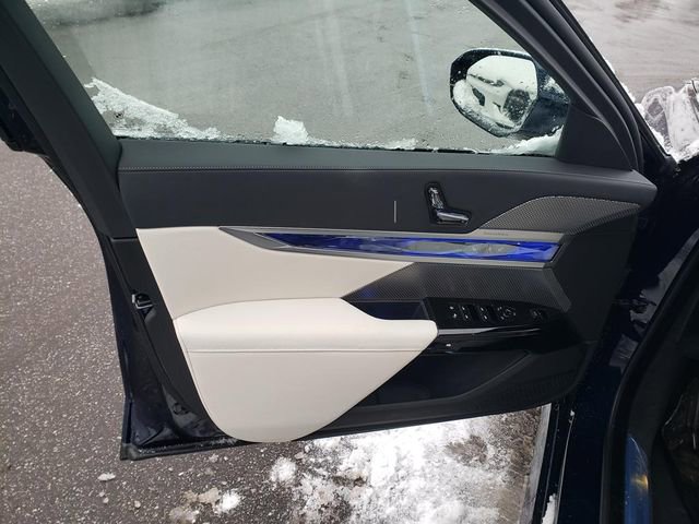 New 2026 BMW 740i xDrive w/ Premium Package image 10