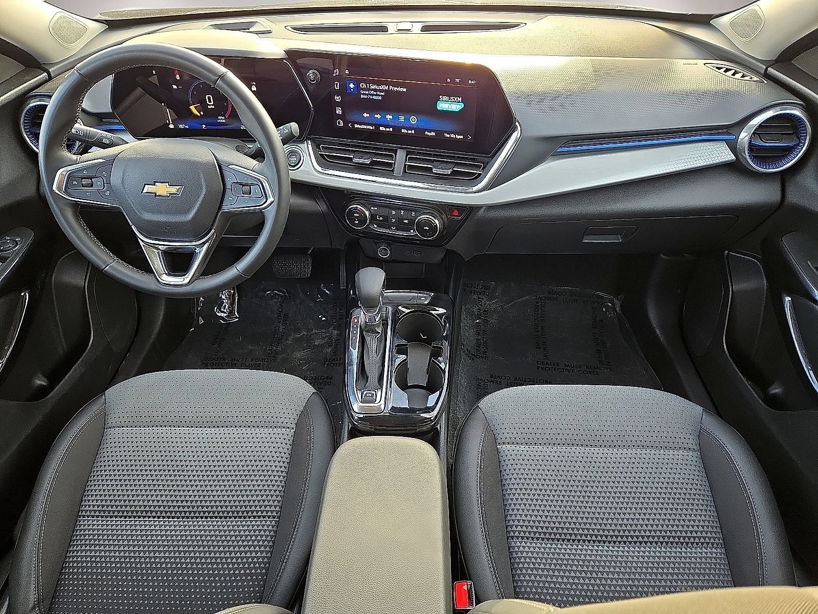 Used 2025 Chevrolet Trax LT w/ LT Convenience Package FWD image 17
