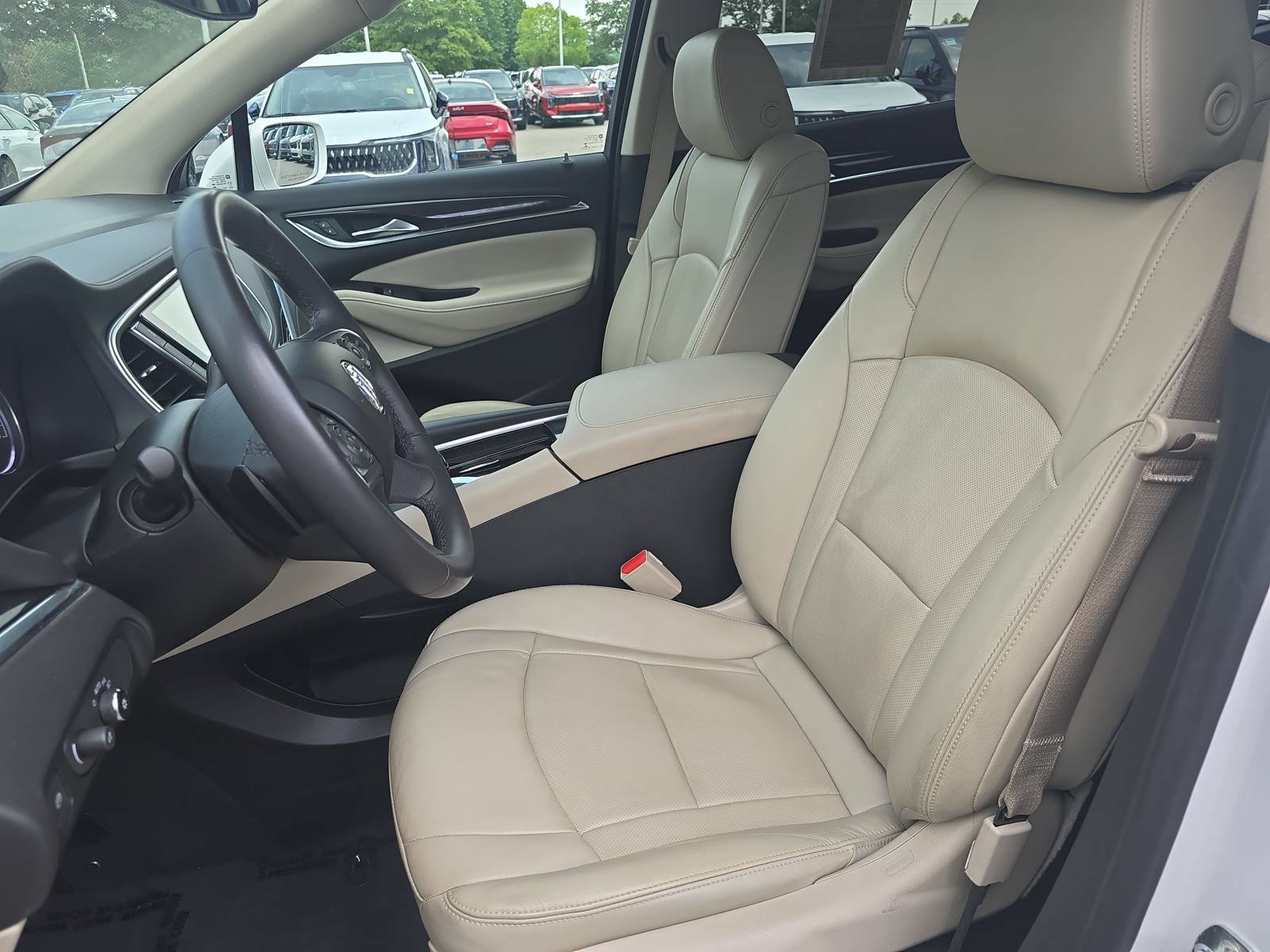 Used 2019 Buick Enclave Essence FWD image 16