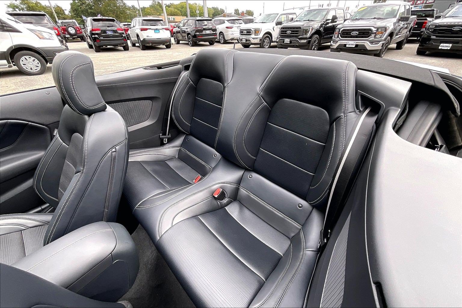 Used 2025 Ford Mustang GT Premium RWD image 26