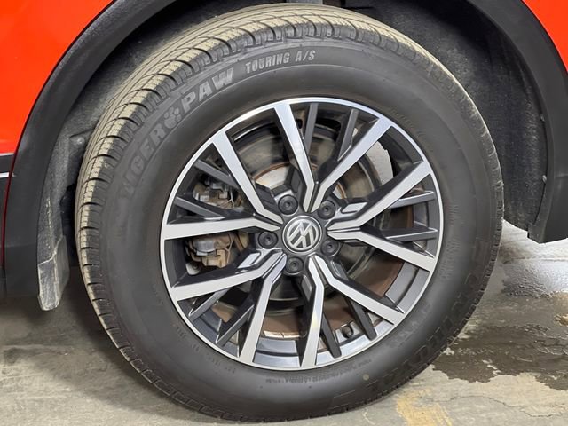 Used 2019 Volkswagen Tiguan SE image 40