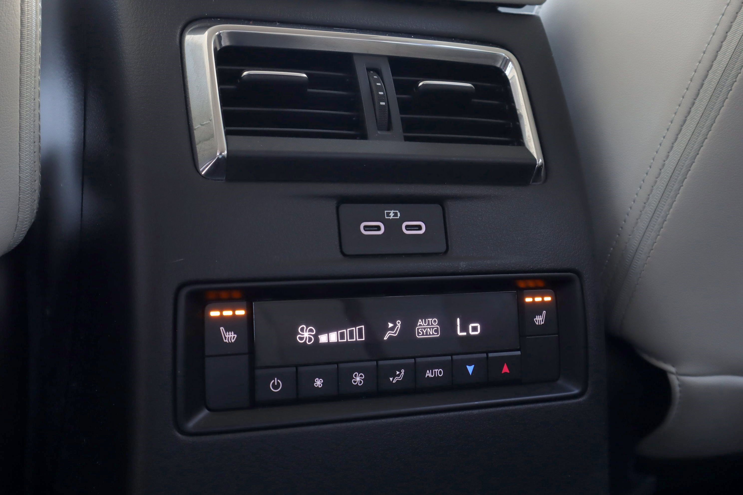 Certified 2024 MAZDA CX-90 Plug-In Hybrid w/ Premium Plus AWD/4WD image 24