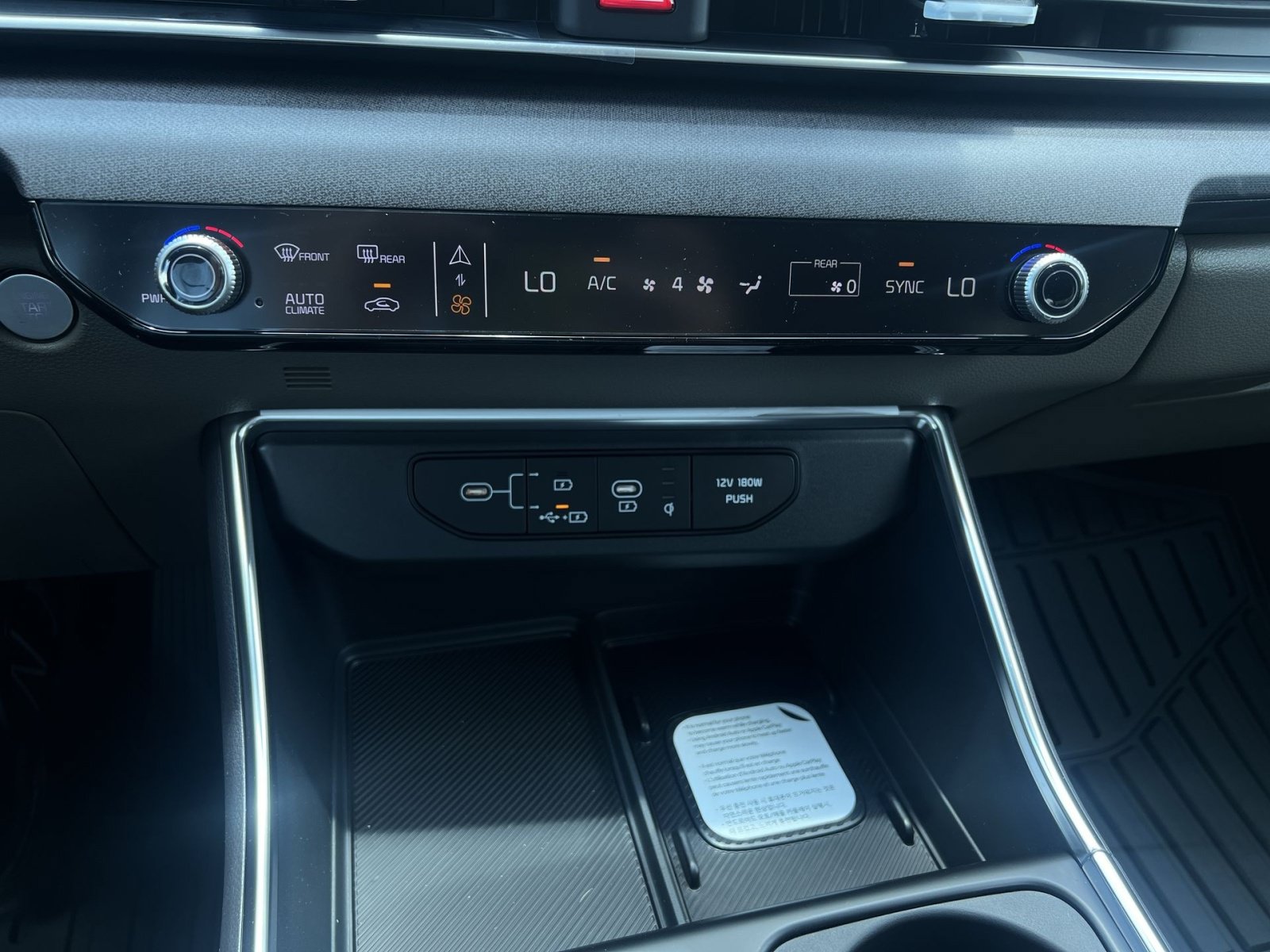 New 2026 Kia Carnival EX FWD image 25