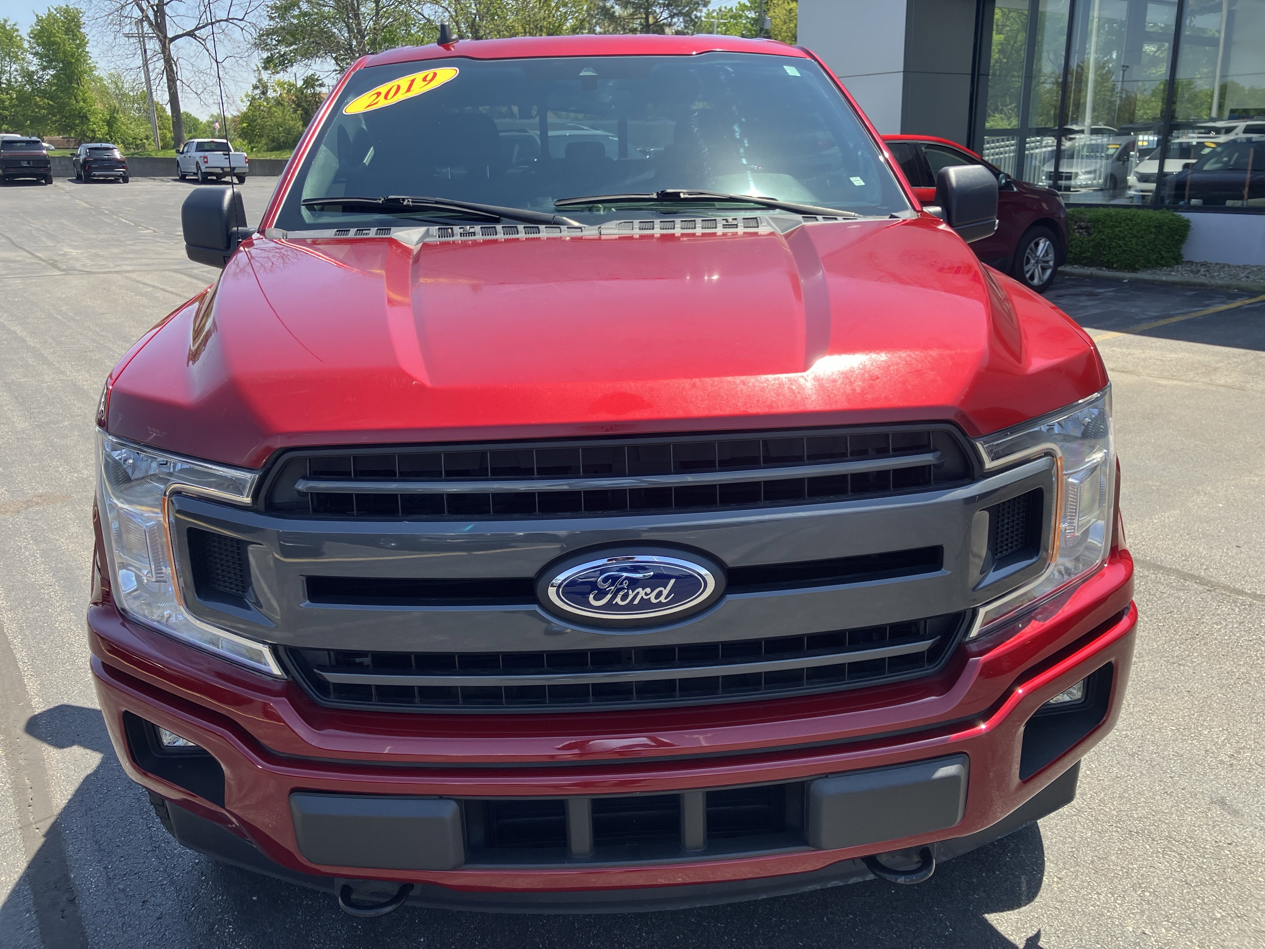 Used 2019 Ford F150 XLT w/ Equipment Group 302A Luxury AWD/4WD image 2