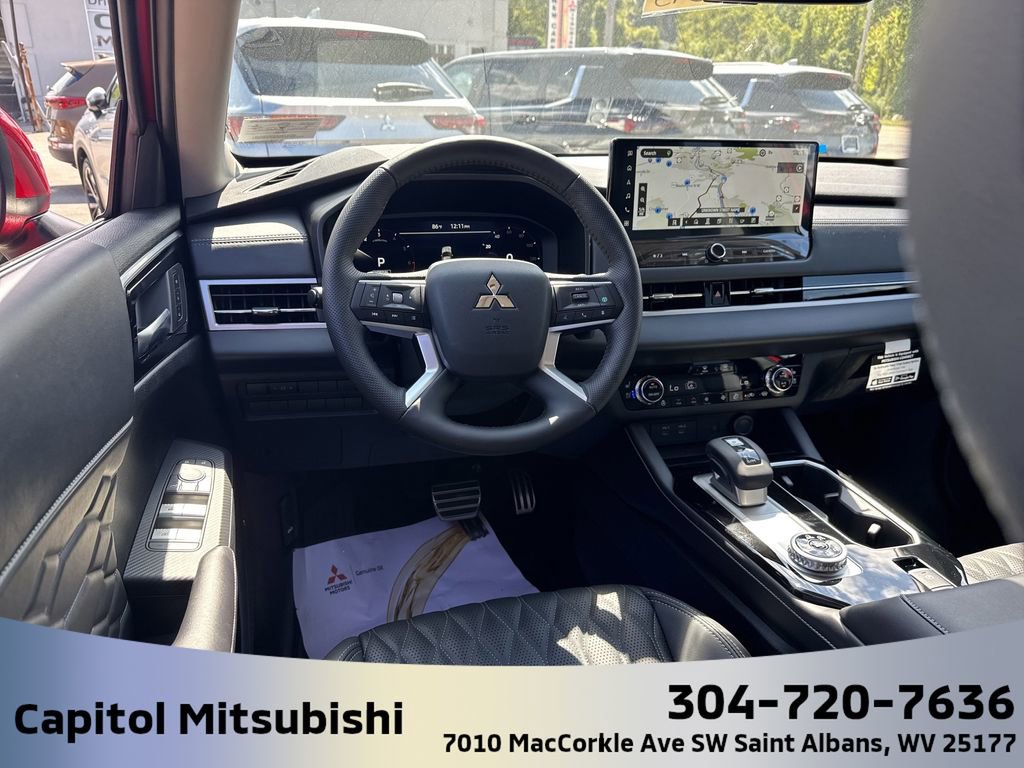 New 2025 Mitsubishi Outlander SEL image 16