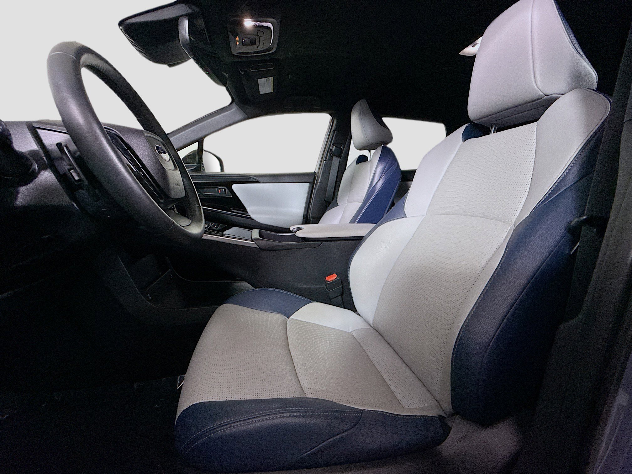 Used 2023 Subaru Solterra Limited image 22