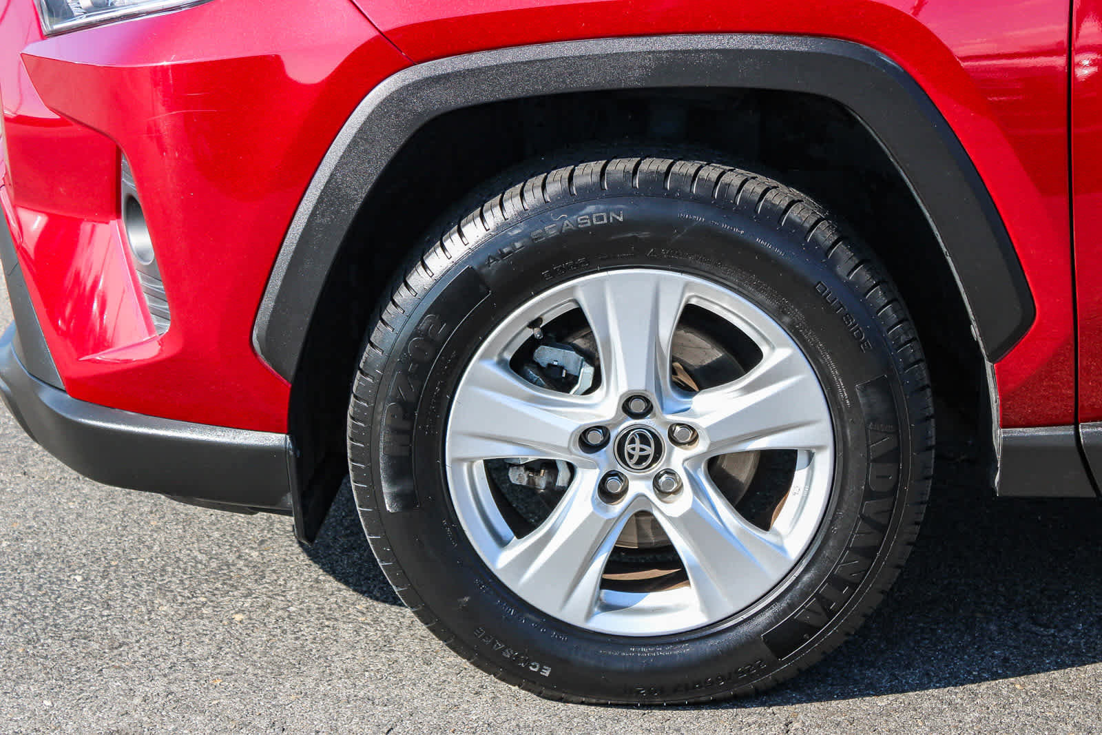 Used 2021 Toyota RAV4 XLE image 9