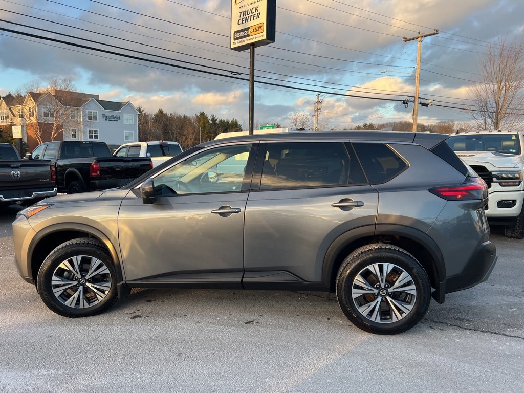 Used 2021 Nissan Rogue SV image 4