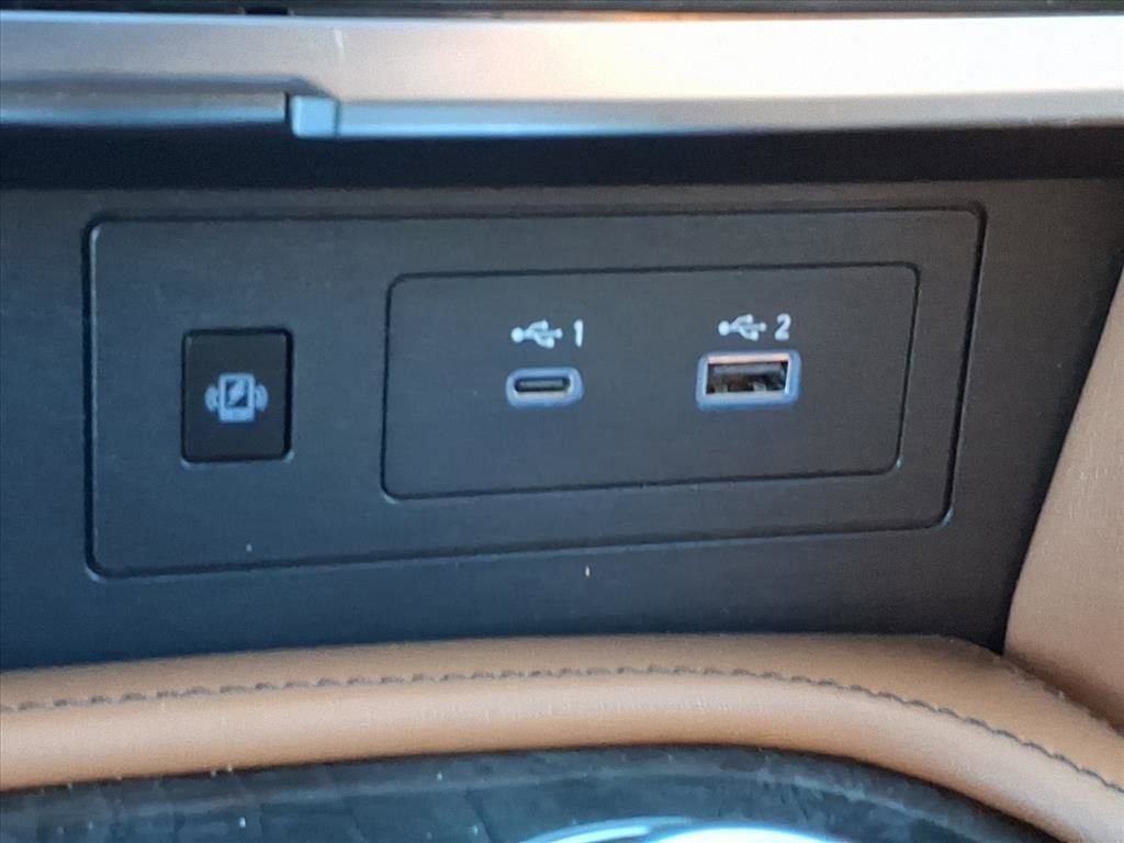 Used 2023 INFINITI QX80 Sensory w/ All-Season Package image 24