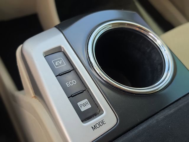 Used 2014 Toyota Prius V Three FWD image 24