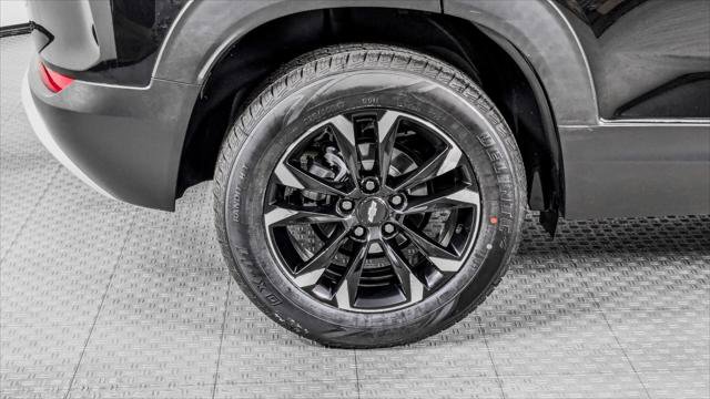 Used 2023 Chevrolet TrailBlazer LT w/ Convenience Package AWD/4WD image 35