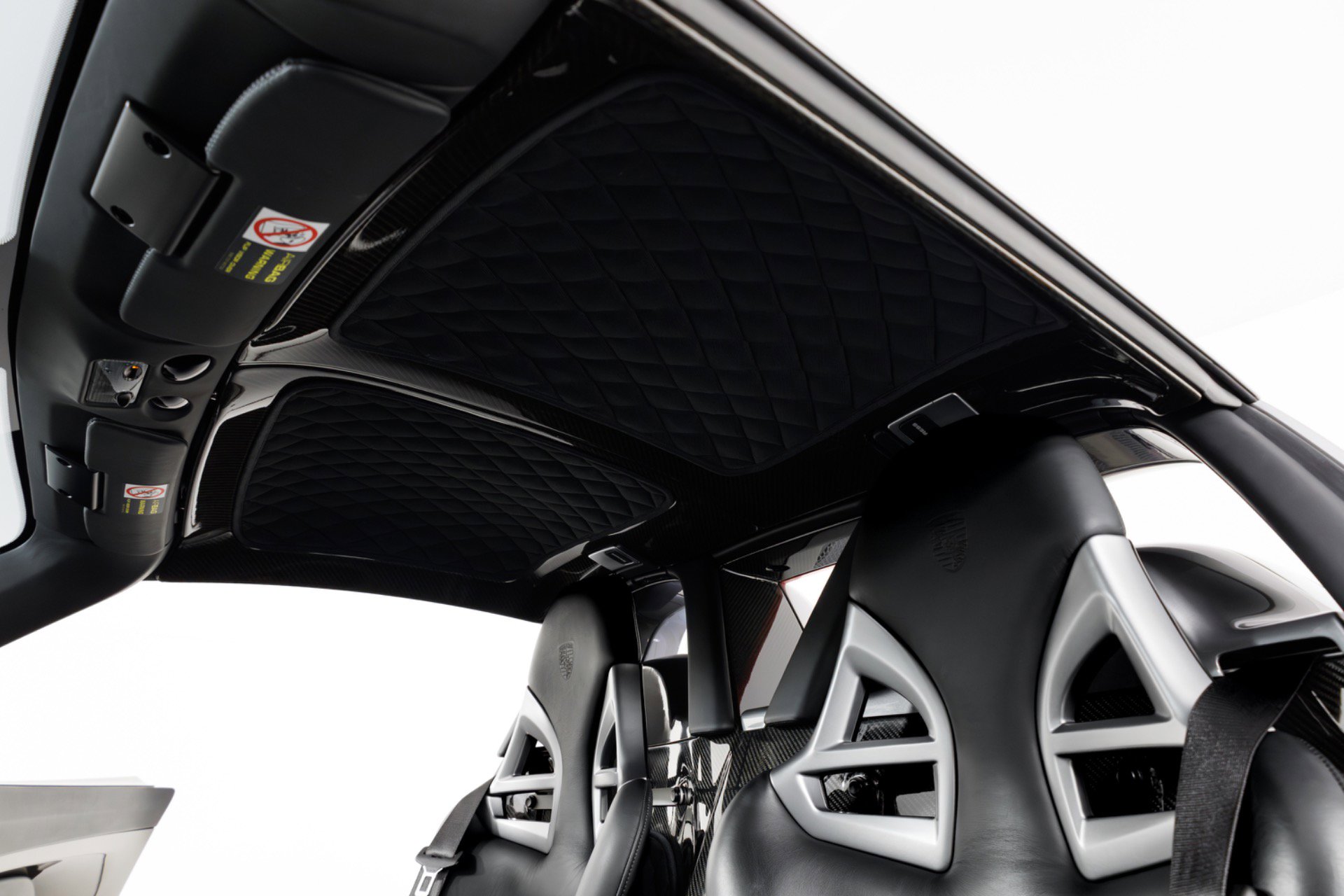 Used 2004 Porsche Carrera GT RWD image 19