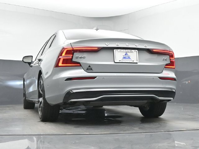 Used 2025 Volvo S60 B5 Plus FWD image 39