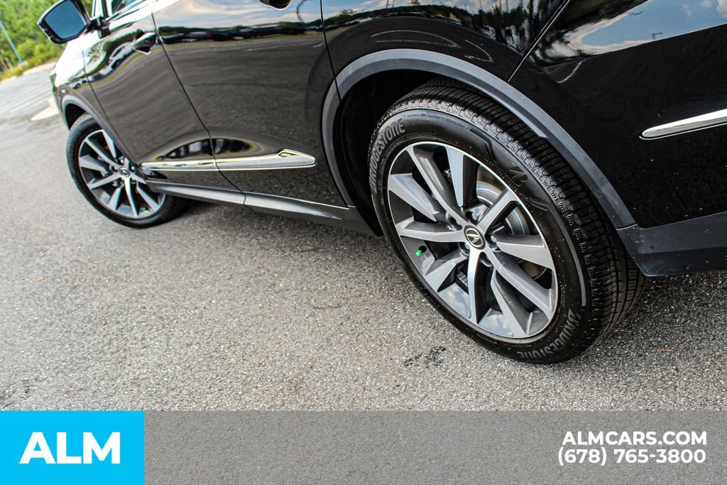 Used 2025 Acura MDX w/ Technology Package FWD image 12