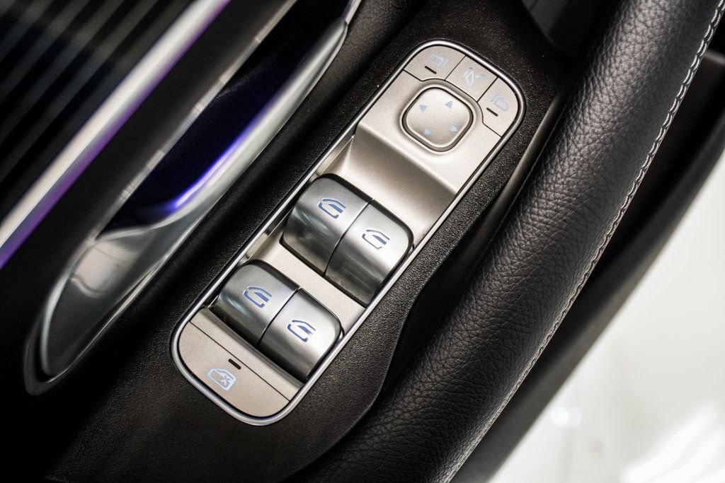 Used 2024 Mercedes-Benz GLS 450 4MATIC image 39