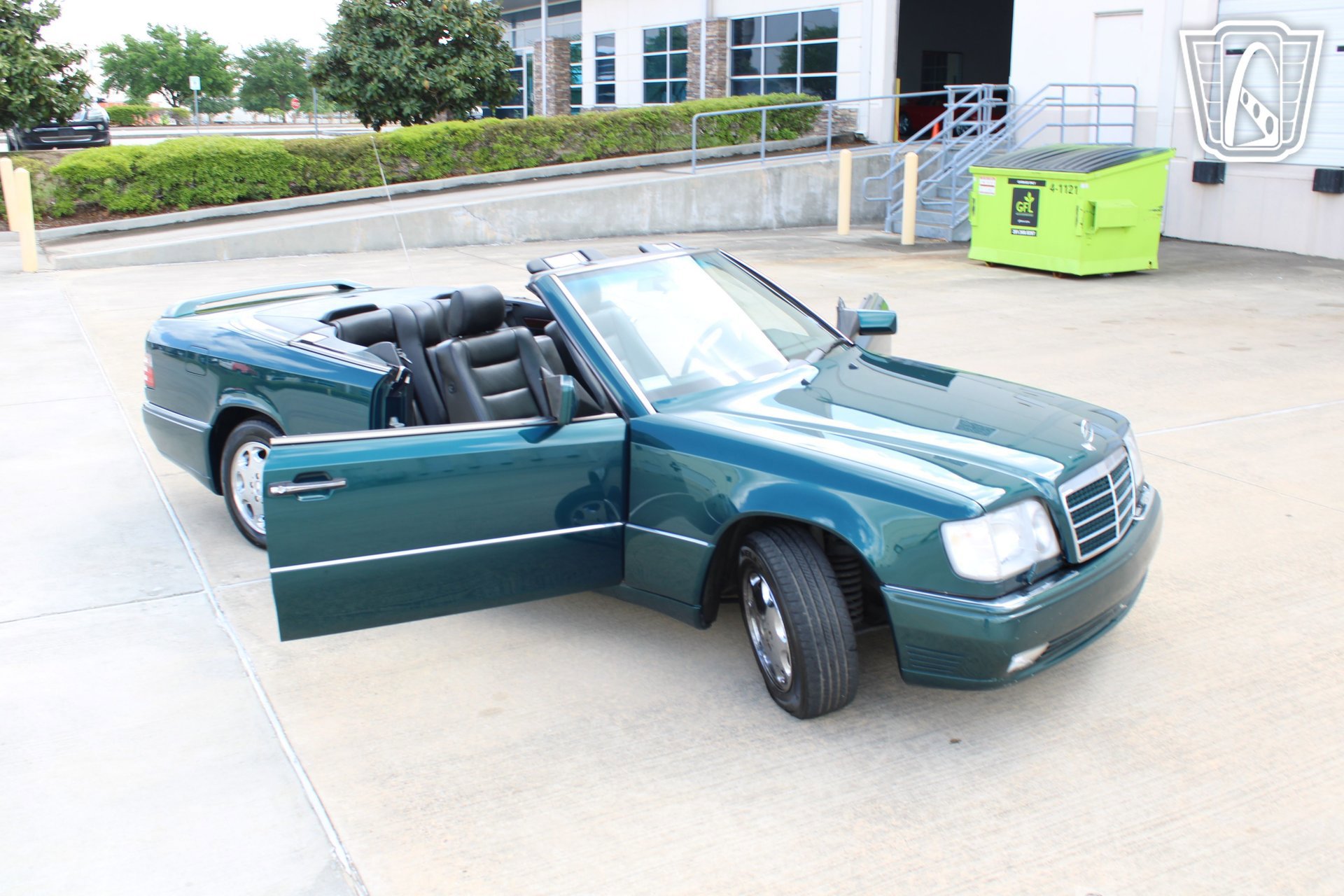 Used 1994 Mercedes-Benz E 320 Convertible image 10