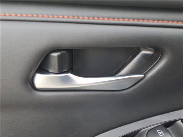 New 2025 Nissan Sentra SR image 16