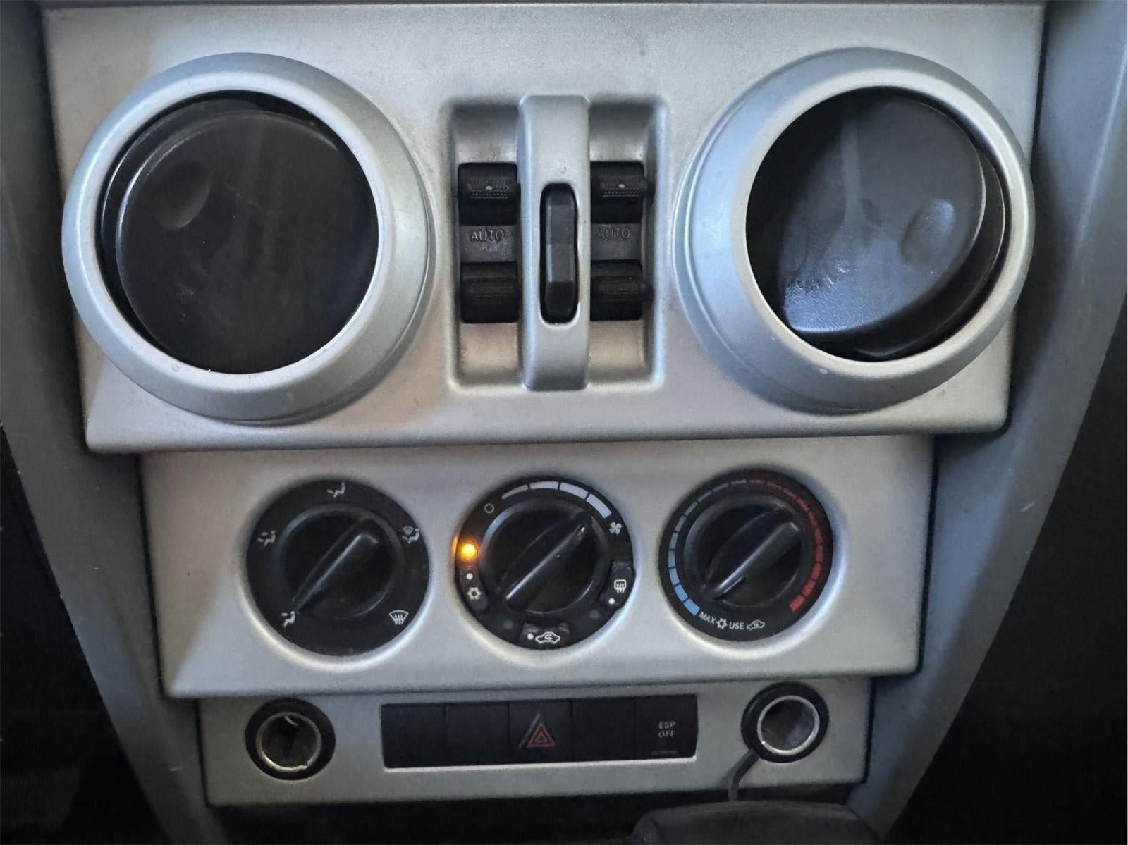 Used 2009 Jeep Wrangler Unlimited Sahara w/ Mopar Leather Group AWD/4WD image 19