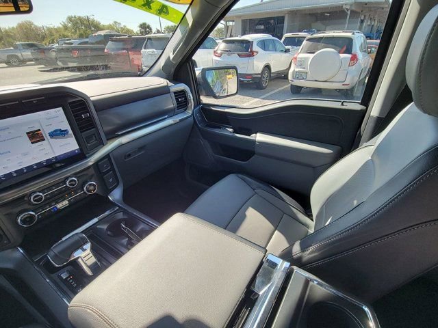 Used 2023 Ford F150 Lariat image 3