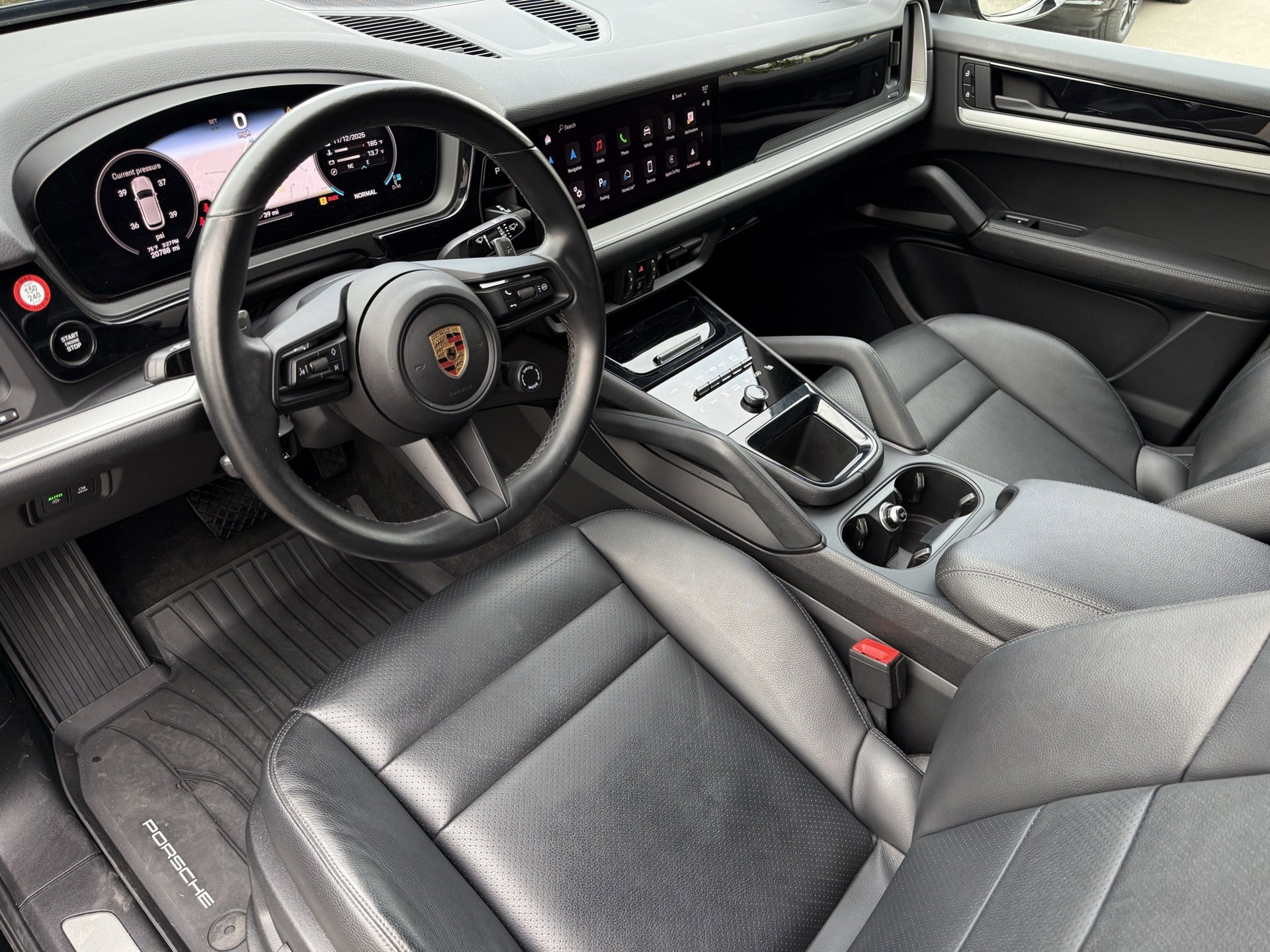 Certified 2024 Porsche Cayenne image 4
