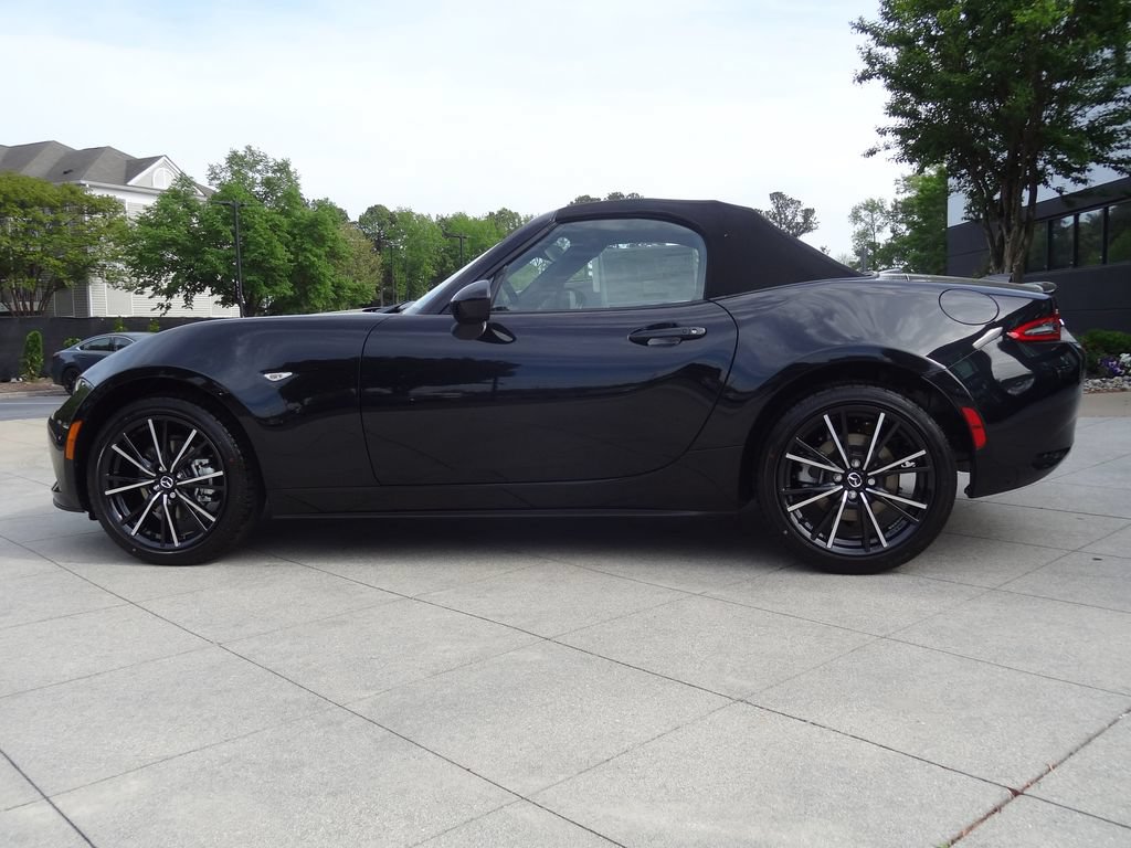 New 2026 MAZDA MX-5 Miata Grand Touring w/ Weather Package RWD image 31