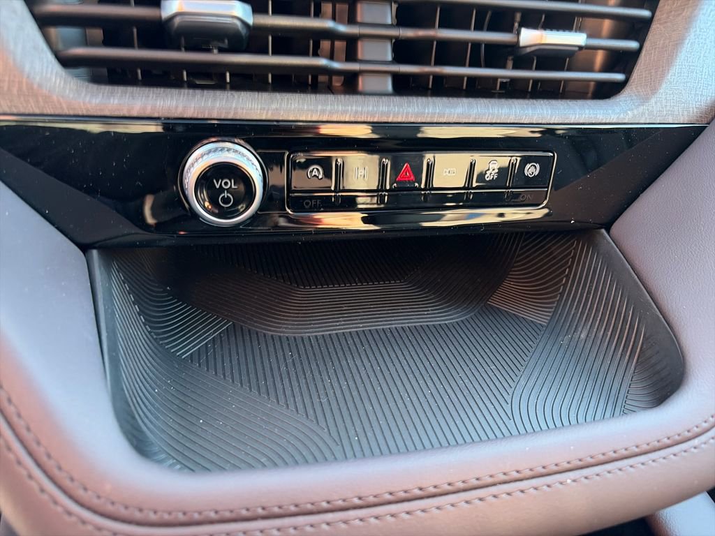 Used 2026 Ford Explorer Platinum w/ LUX Leather Package image 33